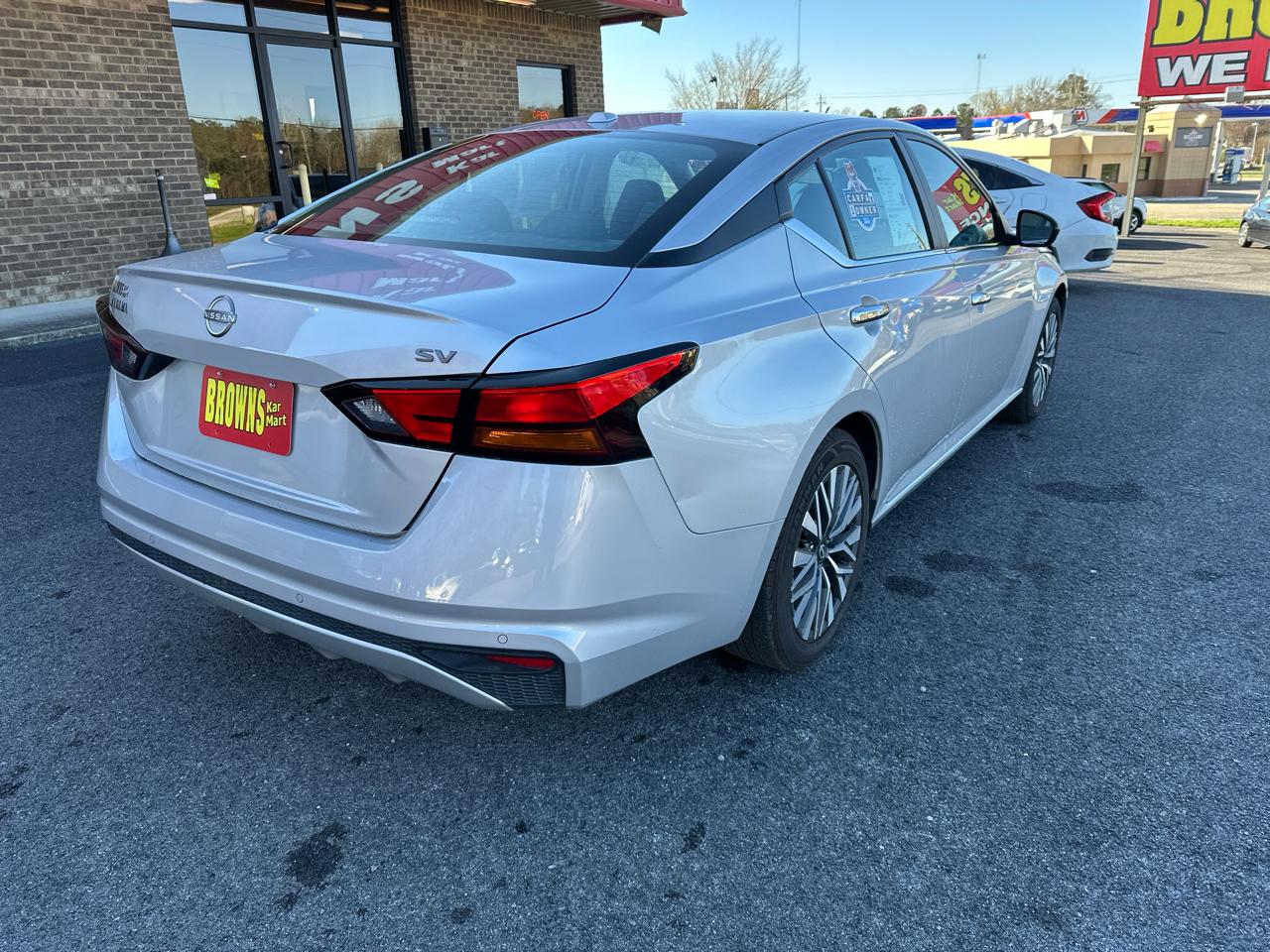 Nissan Altima 2.5 SV Sedan 2024
