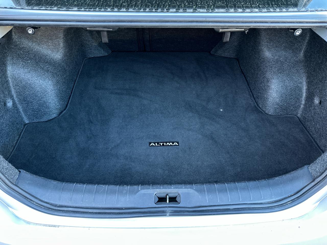 Nissan Altima 2.5 SV Sedan 2024