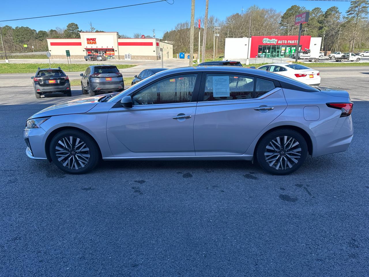 Nissan Altima 2.5 SV Sedan 2024