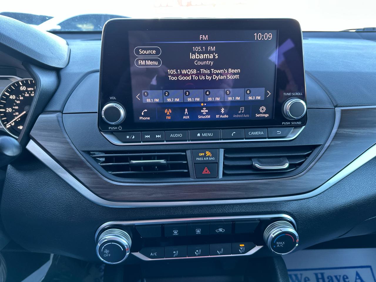 Nissan Altima 2.5 SV Sedan 2024