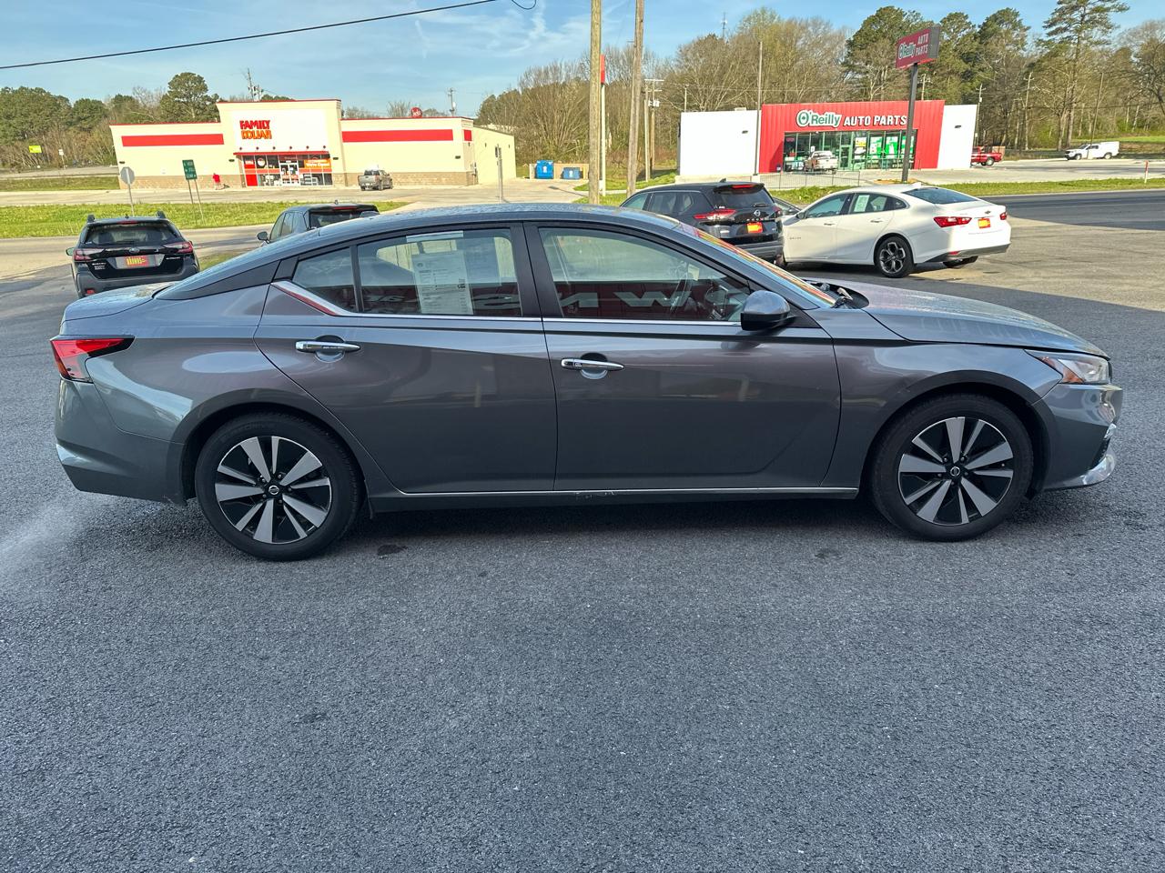 Nissan Altima 2.5 SV Sedan 2022