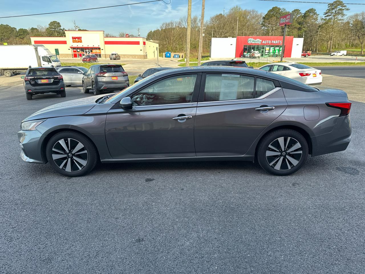 Nissan Altima 2.5 SV Sedan 2022