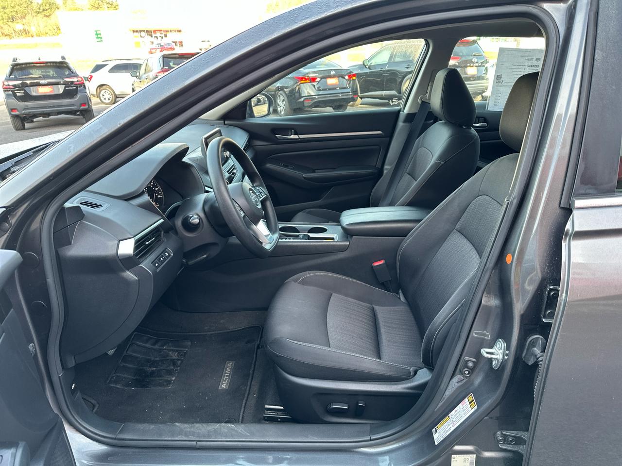 Nissan Altima 2.5 SV Sedan 2022