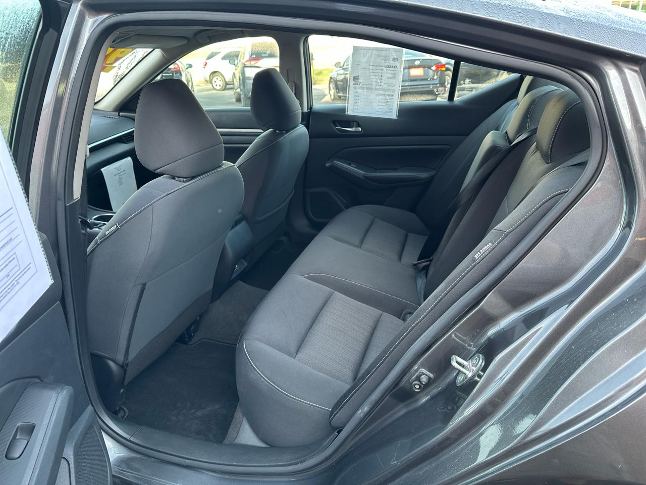 Nissan Altima 2.5 SV Sedan 2022