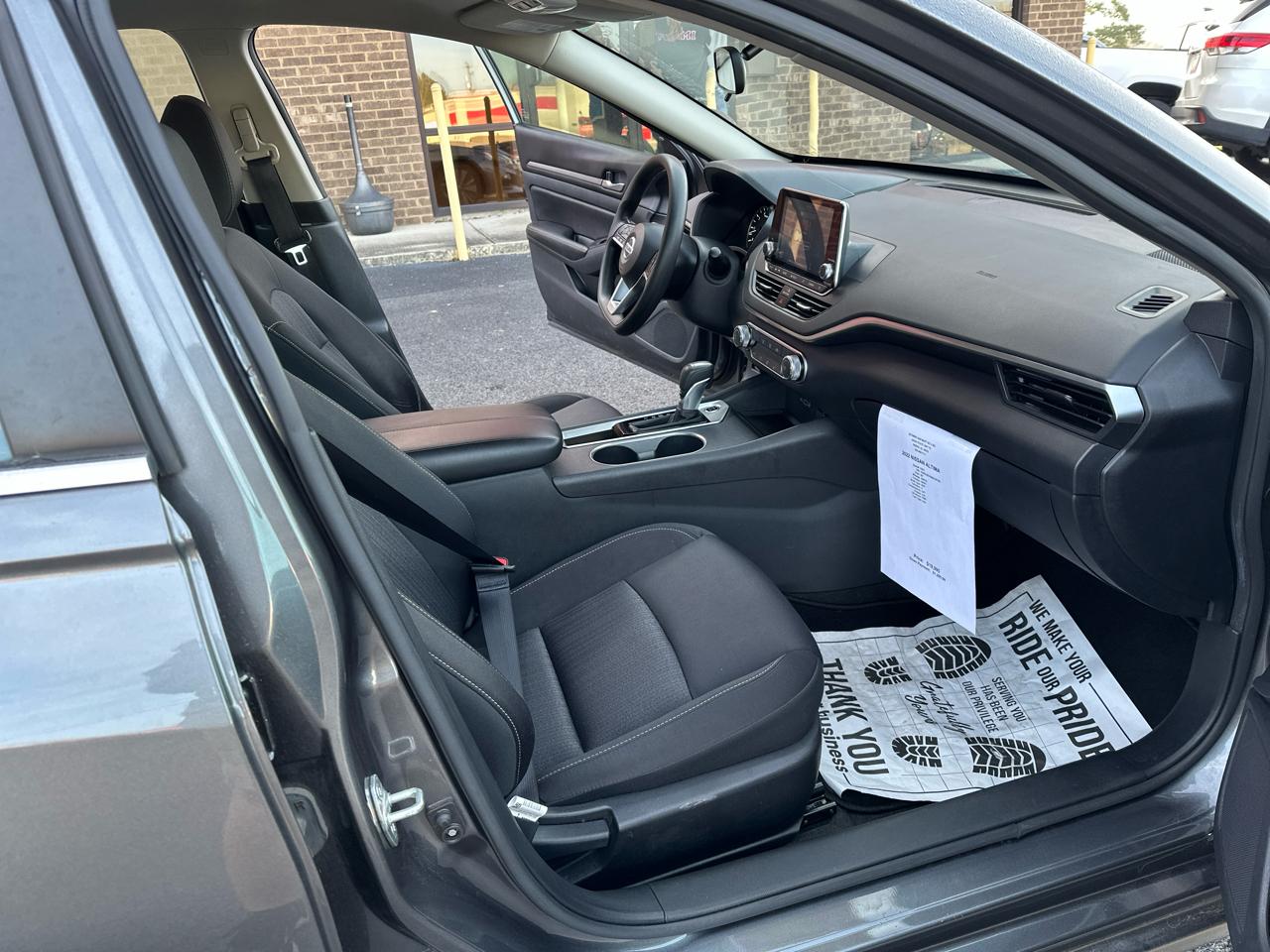 Nissan Altima 2.5 SV Sedan 2022