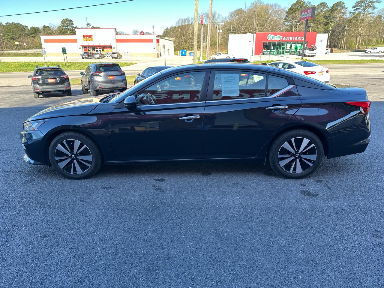 Nissan Altima 2.5 SV Sedan 2022