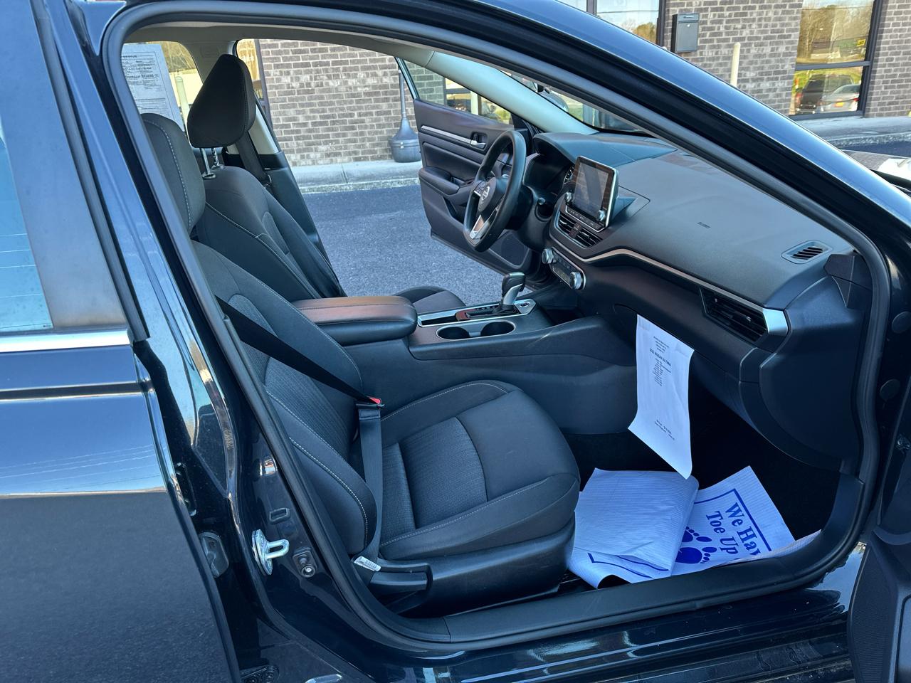 Nissan Altima 2.5 SV Sedan 2022