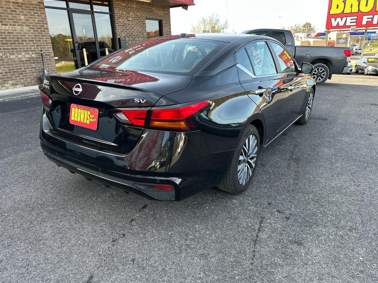 Nissan Altima 2.5 SV Sedan 2024