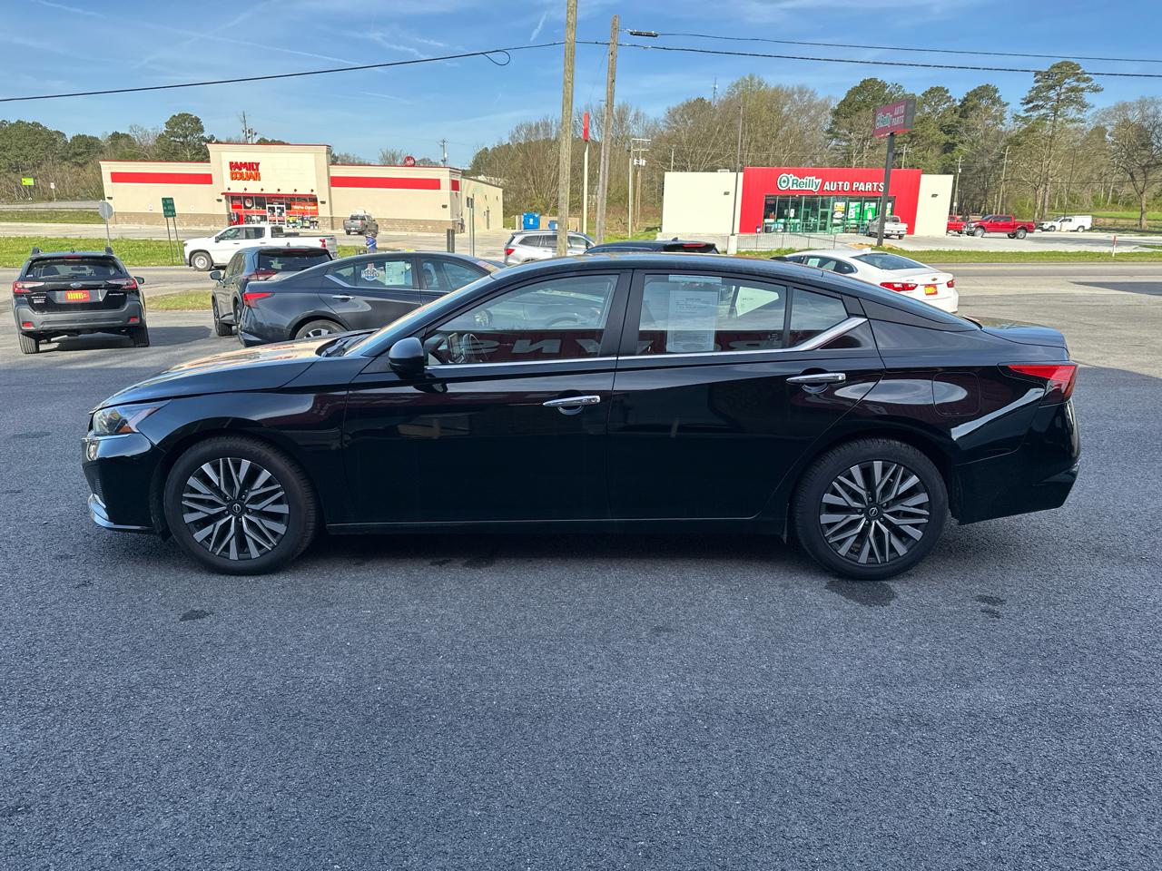 Nissan Altima 2.5 SV Sedan 2024