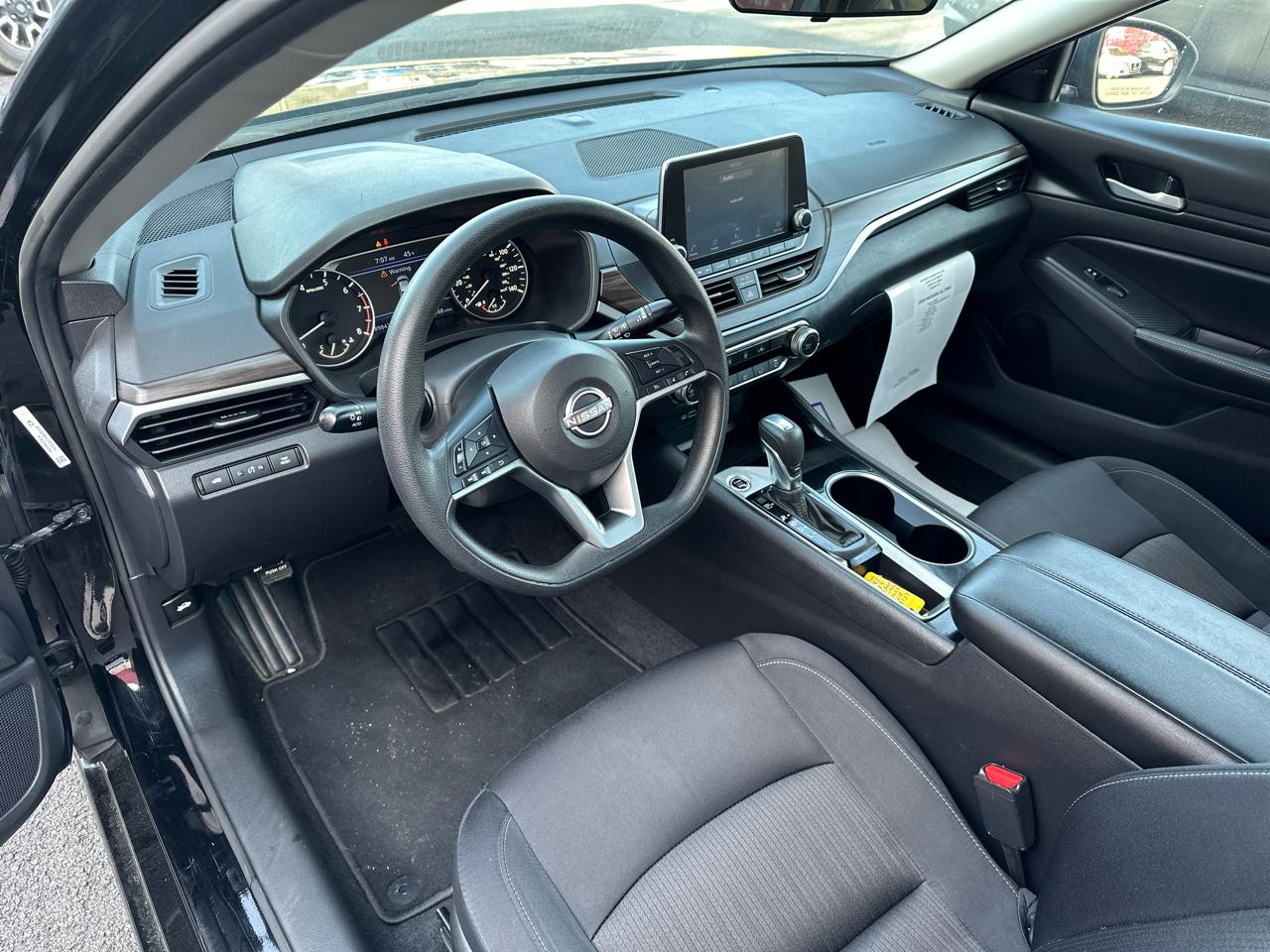 Nissan Altima 2.5 SV Sedan 2024