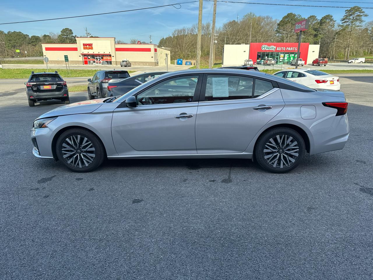 Nissan Altima 2.5 SV Sedan 2024