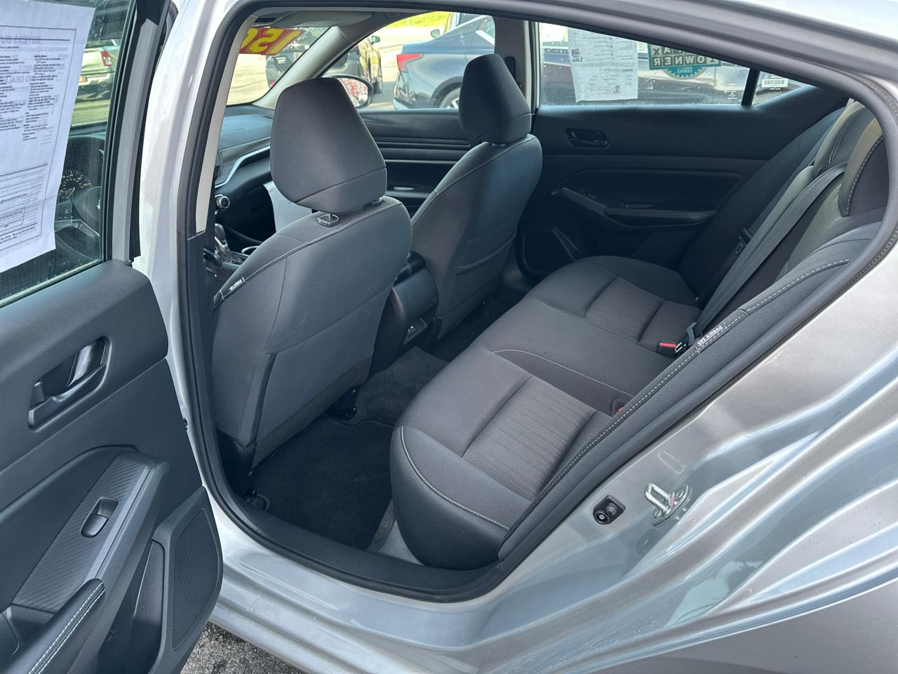 Nissan Altima 2.5 SV Sedan 2024