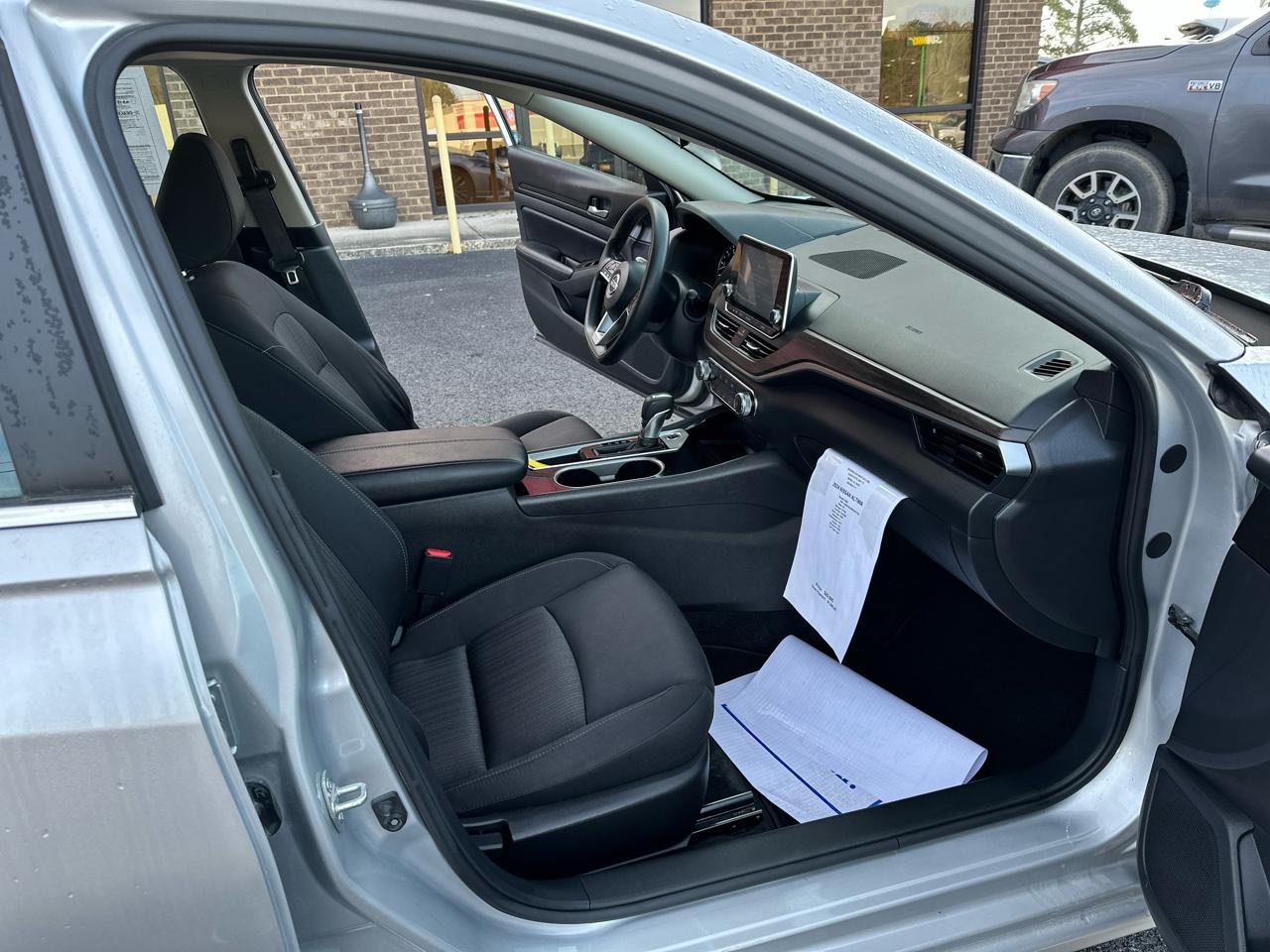 Nissan Altima 2.5 SV Sedan 2024