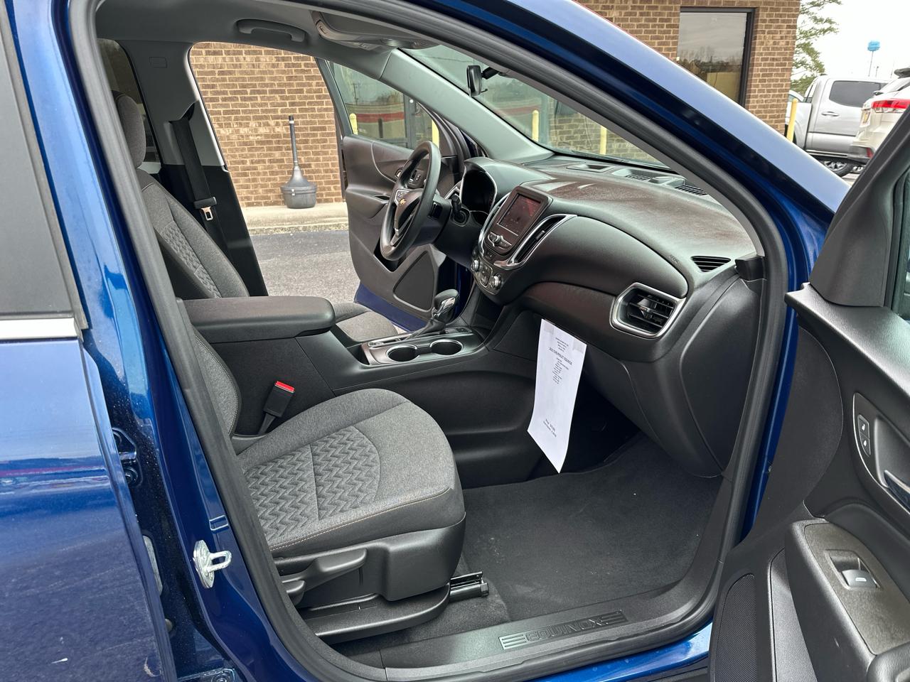 Chevrolet Equinox AWD 4dr LT w/1LT 2023