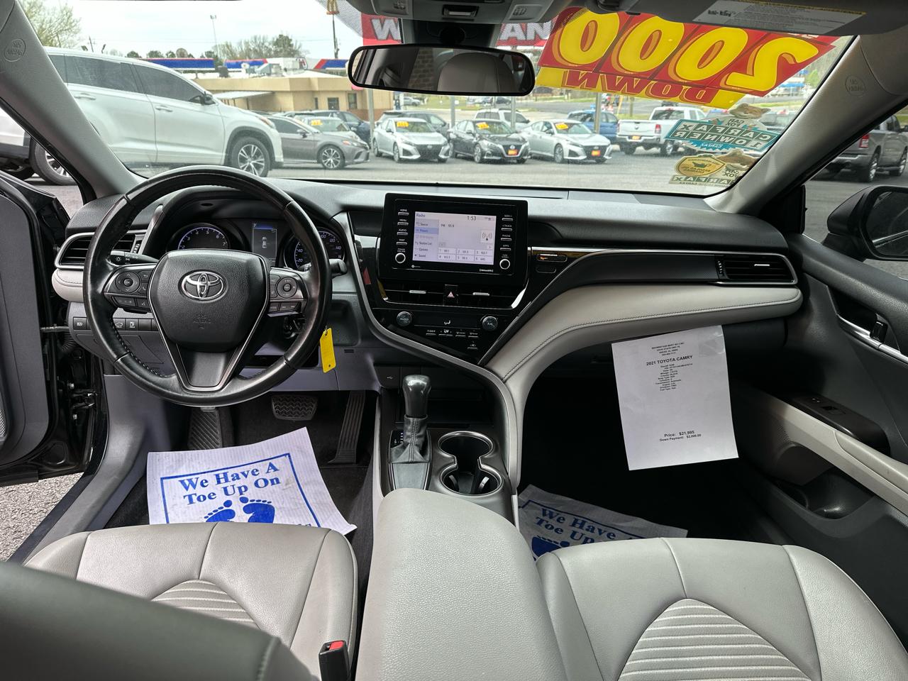 Toyota Camry SE Auto (Natl) 2021