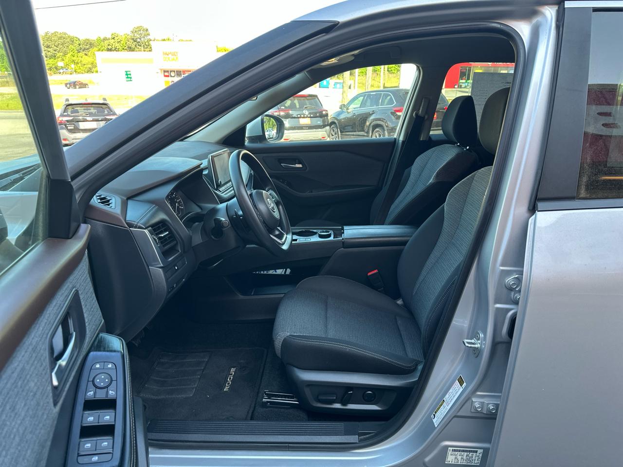Nissan Rogue AWD SV 2023