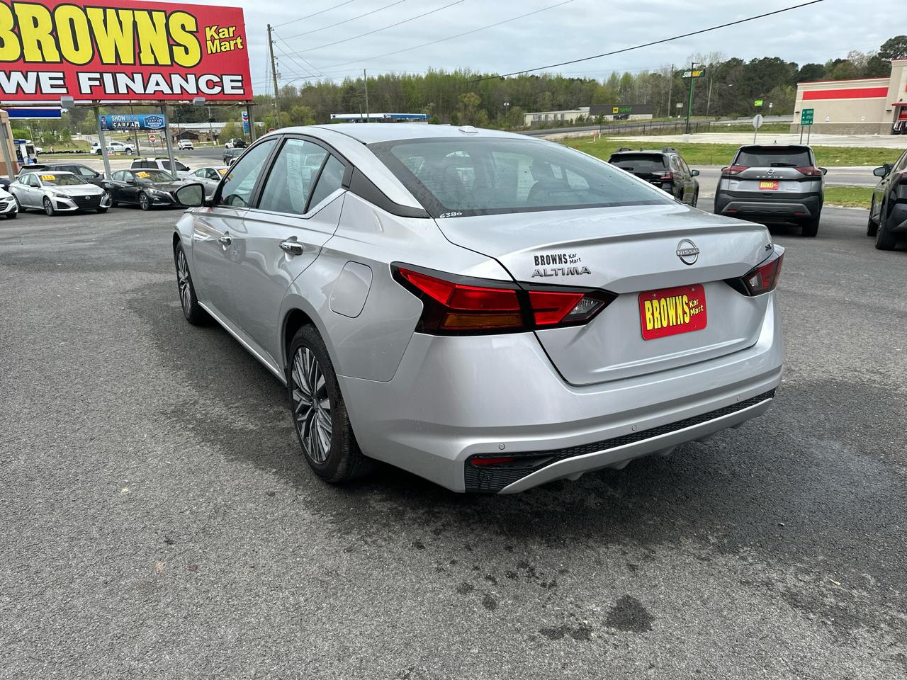 Nissan Altima 2.5 SV Sedan 2024