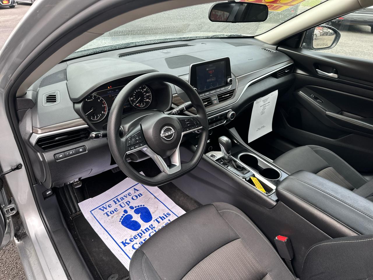 Nissan Altima 2.5 SV Sedan 2024