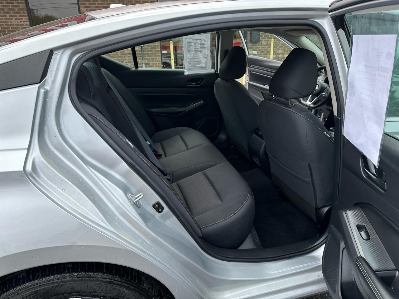 Nissan Altima 2.5 SV Sedan 2024