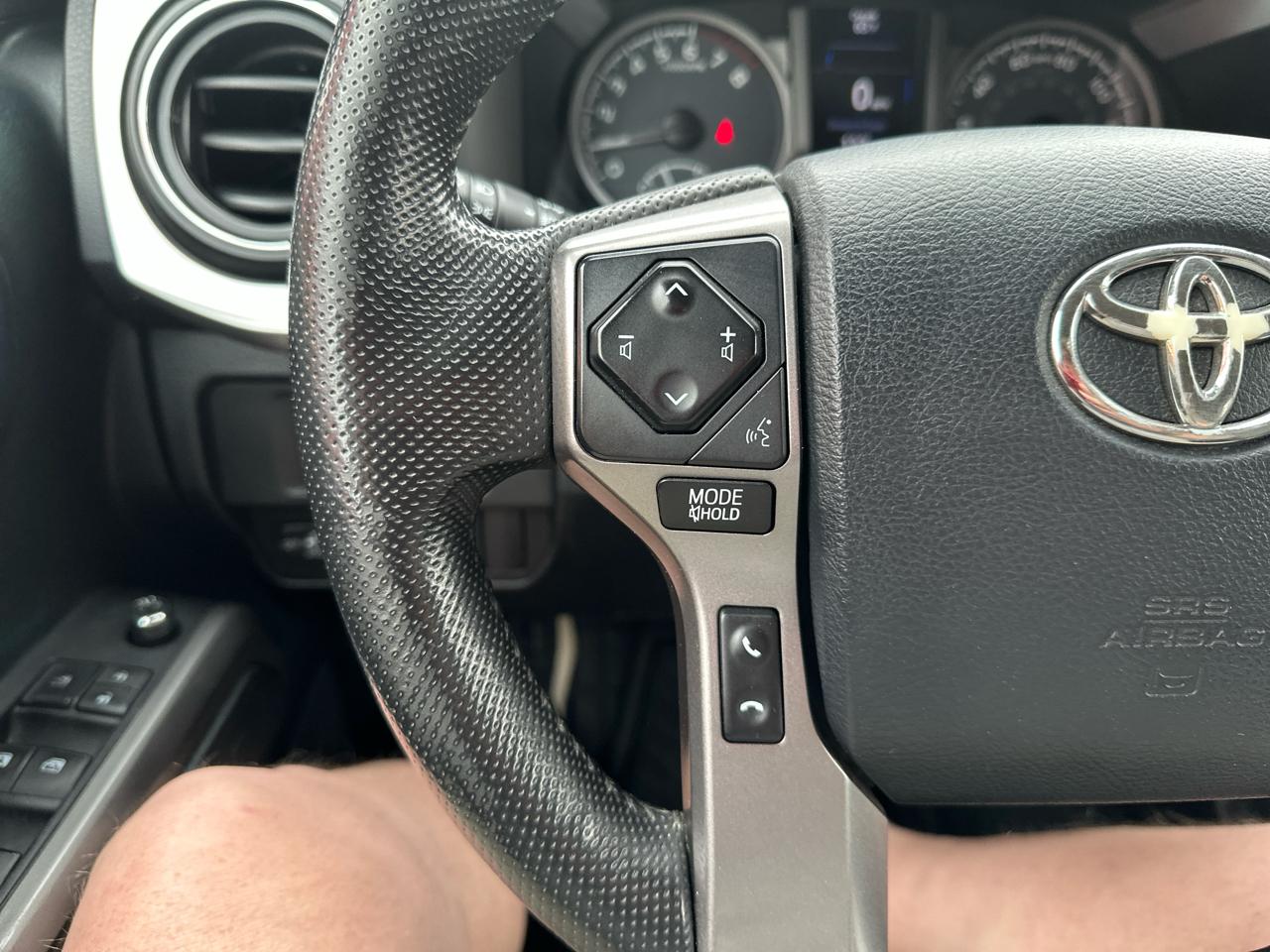 Toyota Tacoma 2WD Double Cab V6 AT TRD Off Road (Natl) 2016