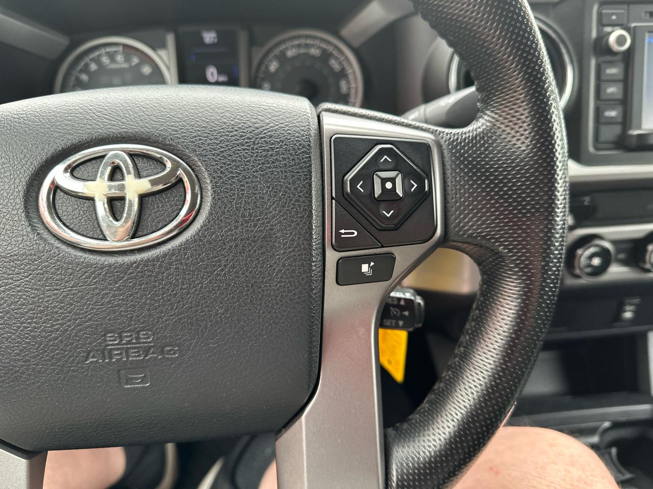 Toyota Tacoma 2WD Double Cab V6 AT TRD Off Road (Natl) 2016