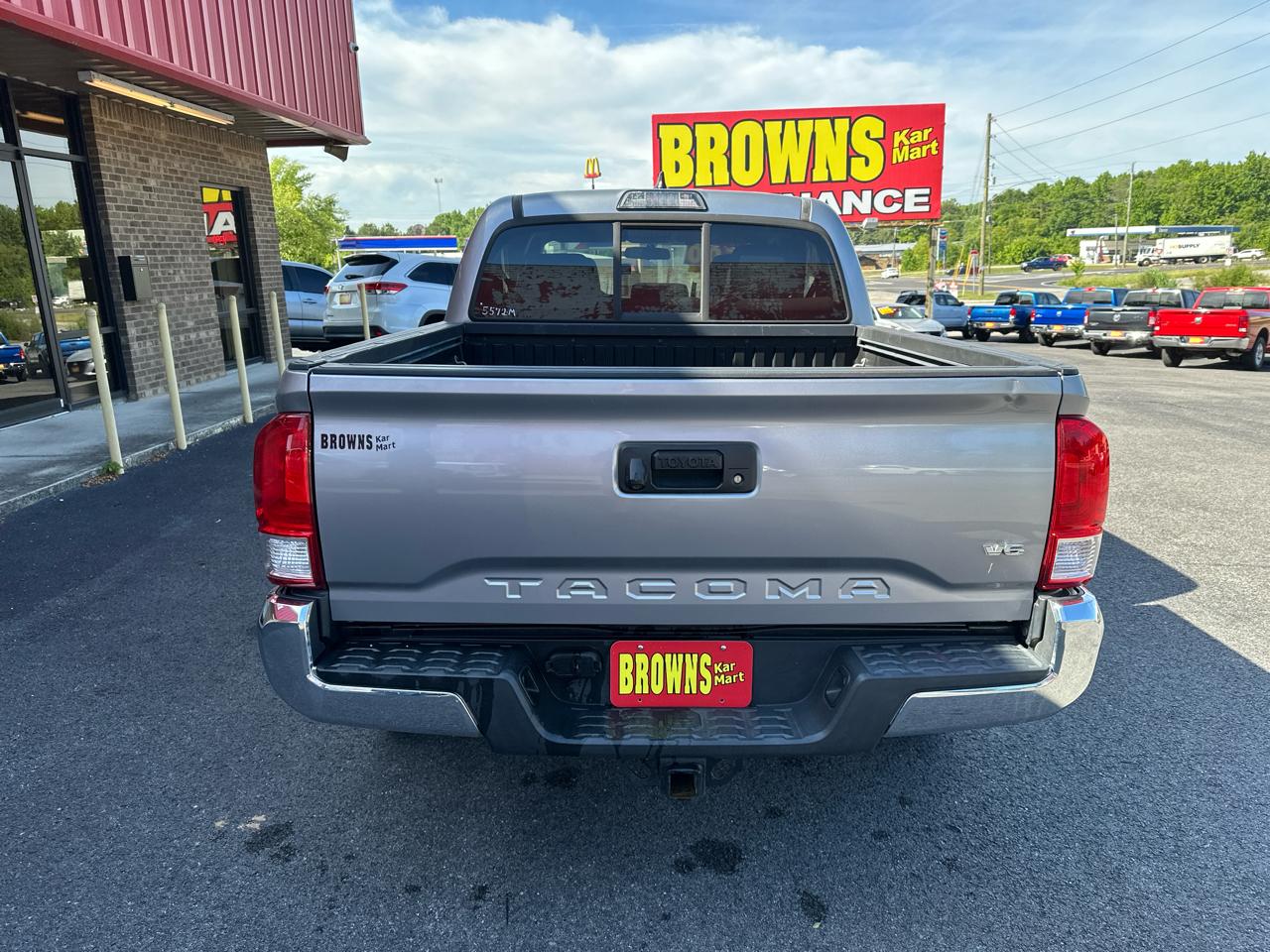 Toyota Tacoma 2WD Double Cab V6 AT TRD Off Road (Natl) 2016