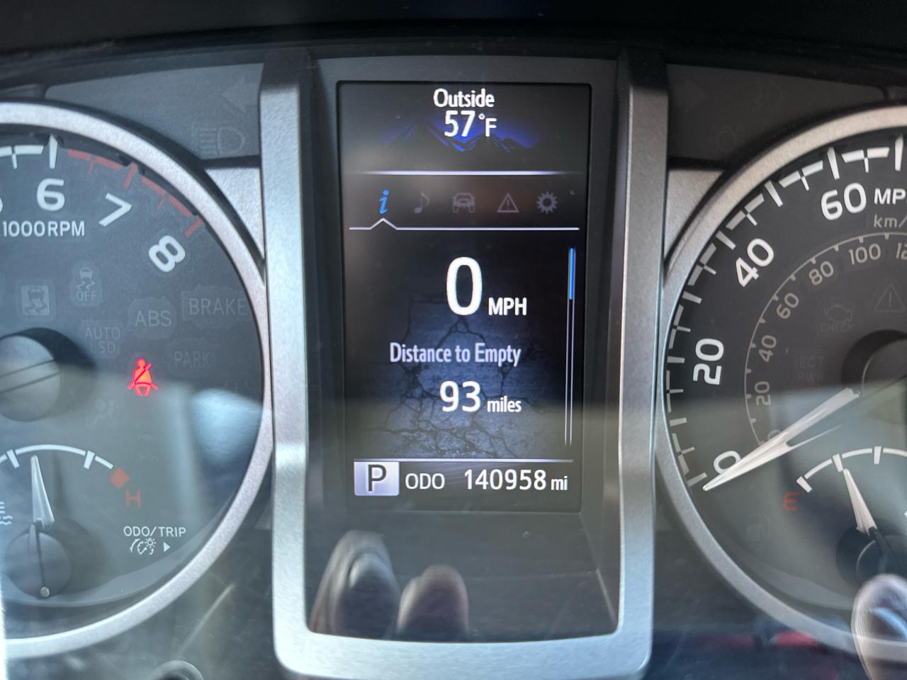 Toyota Tacoma 2WD Double Cab V6 AT TRD Off Road (Natl) 2016