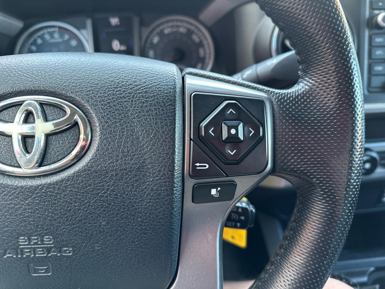 Toyota Tacoma 2WD Double Cab V6 AT TRD Off Road (Natl) 2016