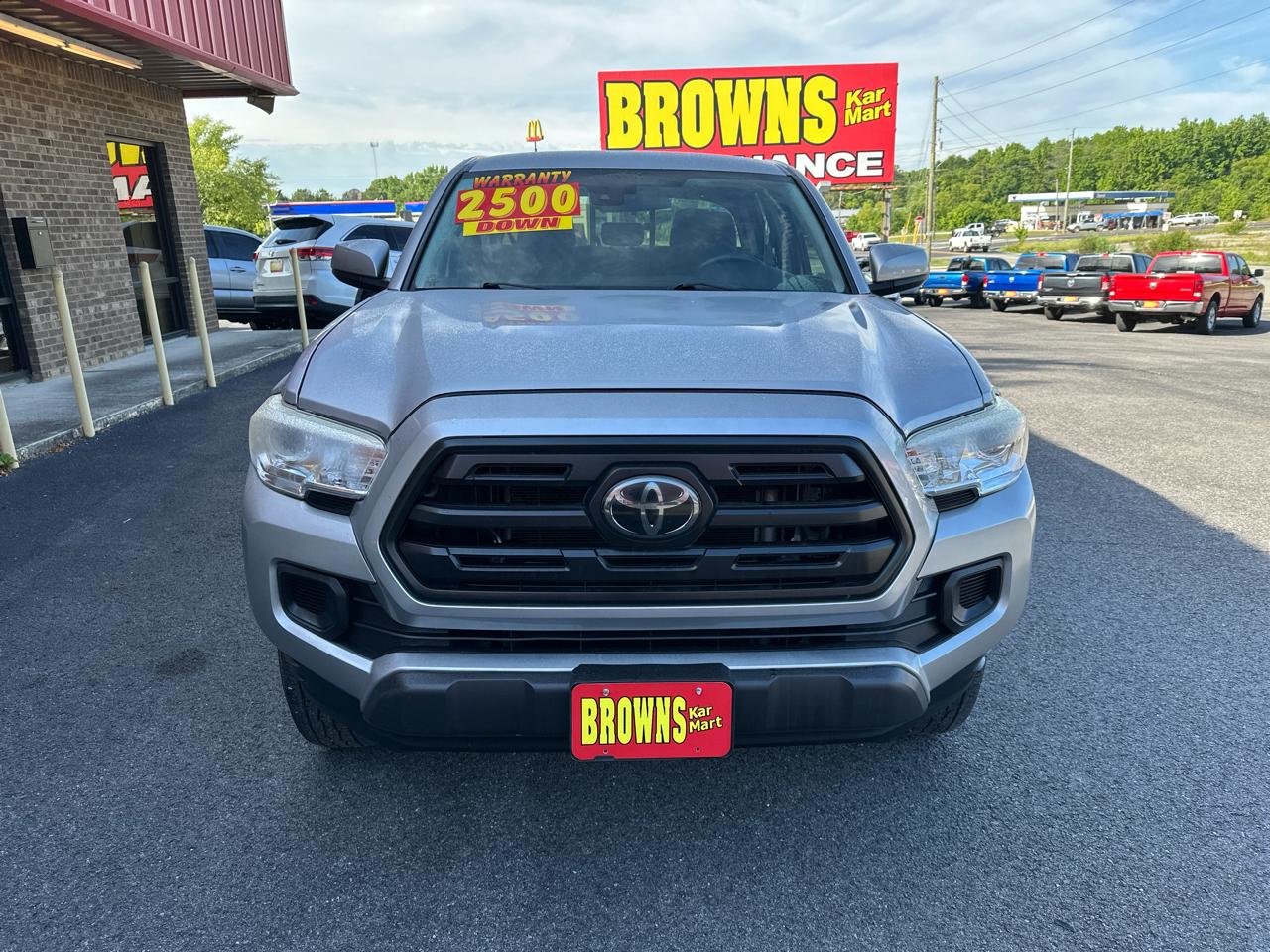 Toyota Tacoma SR Double Cab 5' Bed I4 4x2 AT (Natl) 2018