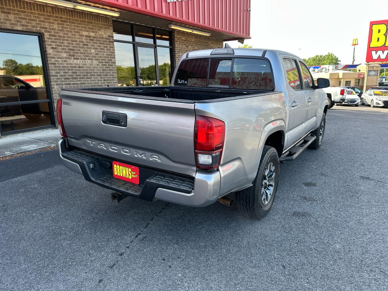 Toyota Tacoma SR Double Cab 5' Bed I4 4x2 AT (Natl) 2018