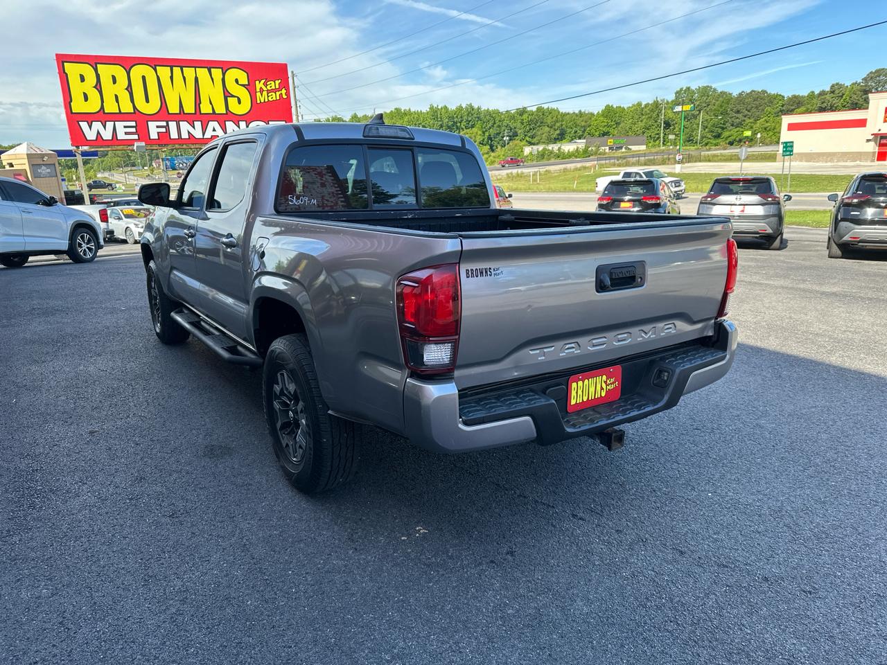 Toyota Tacoma SR Double Cab 5' Bed I4 4x2 AT (Natl) 2018