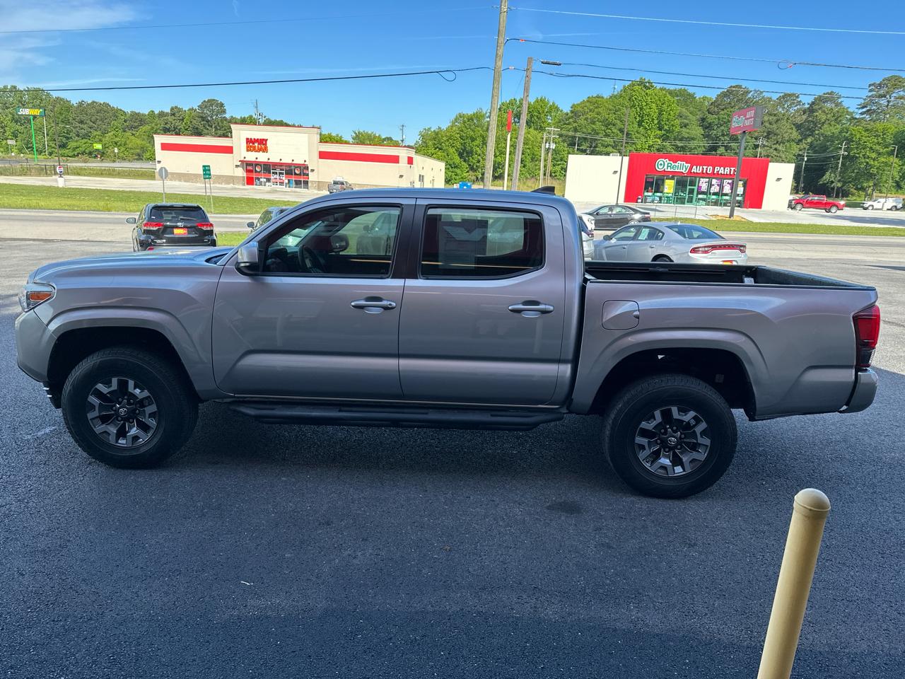 Toyota Tacoma SR Double Cab 5' Bed I4 4x2 AT (Natl) 2018