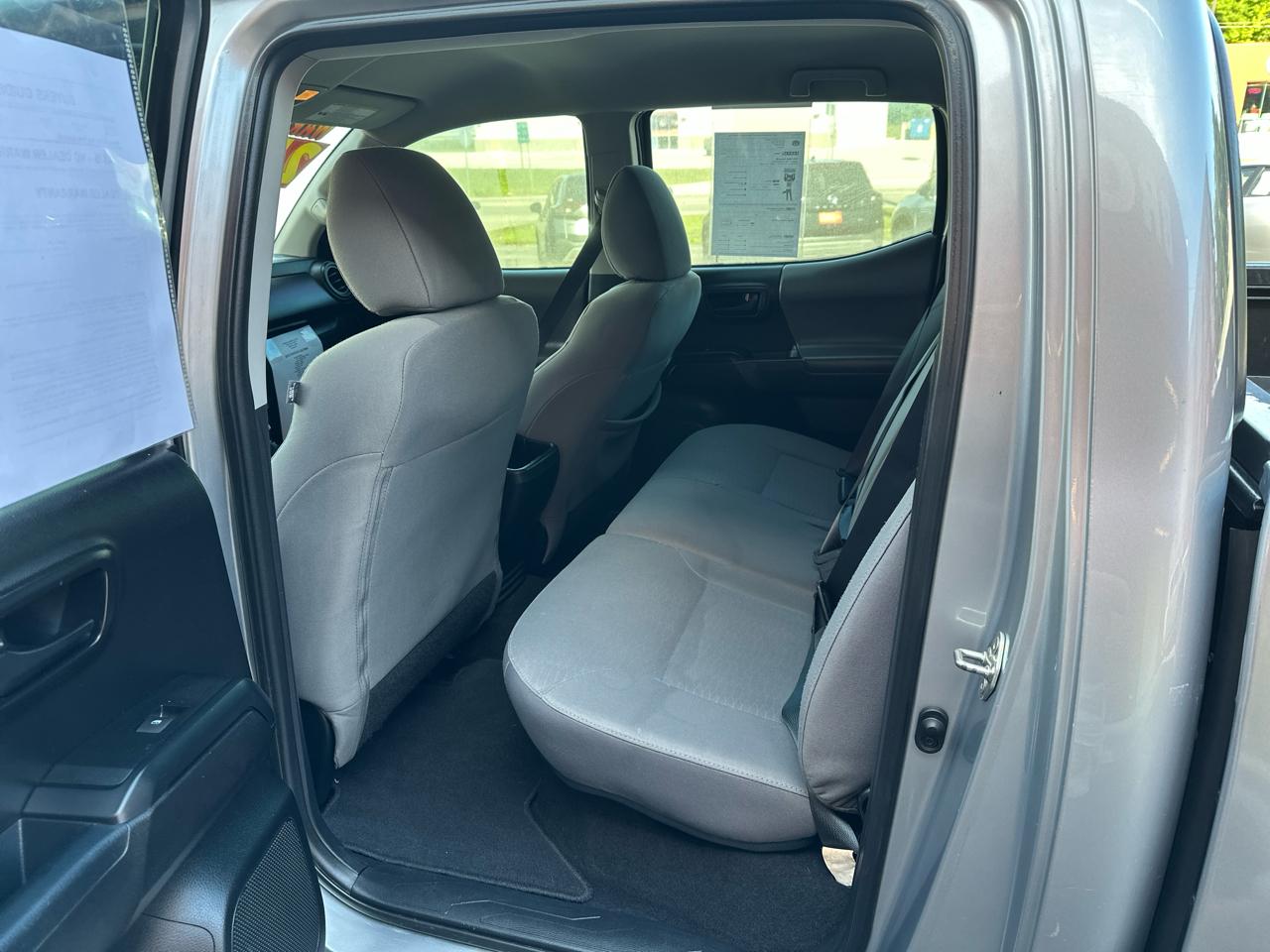 Toyota Tacoma SR Double Cab 5' Bed I4 4x2 AT (Natl) 2018