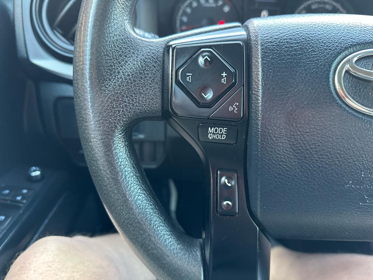 Toyota Tacoma SR Double Cab 5' Bed I4 4x2 AT (Natl) 2018