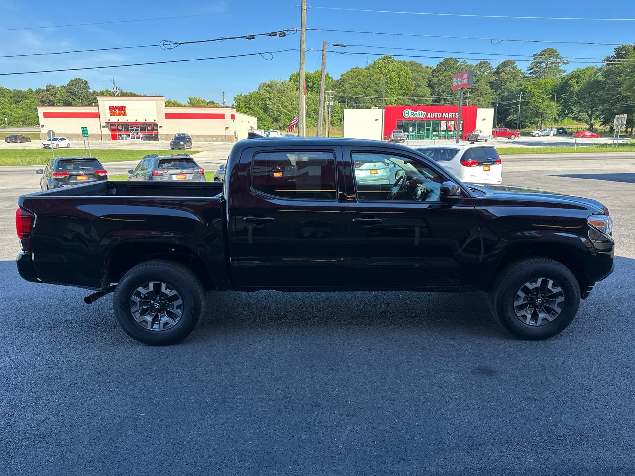 Toyota Tacoma 2WD SR5 Double Cab 5' Bed I4 AT (Natl) 2019