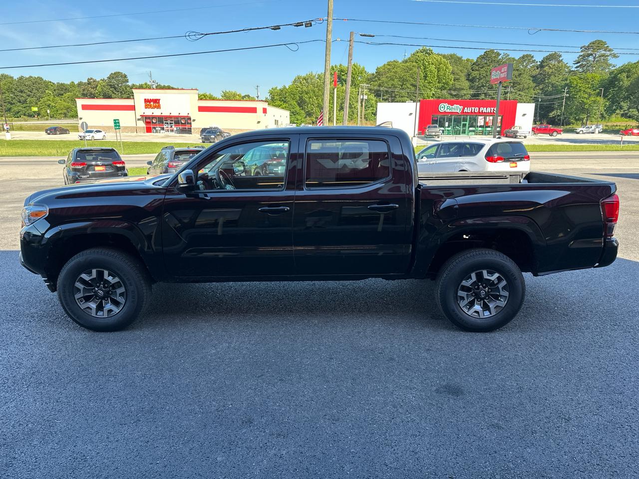 Toyota Tacoma 2WD SR5 Double Cab 5' Bed I4 AT (Natl) 2019