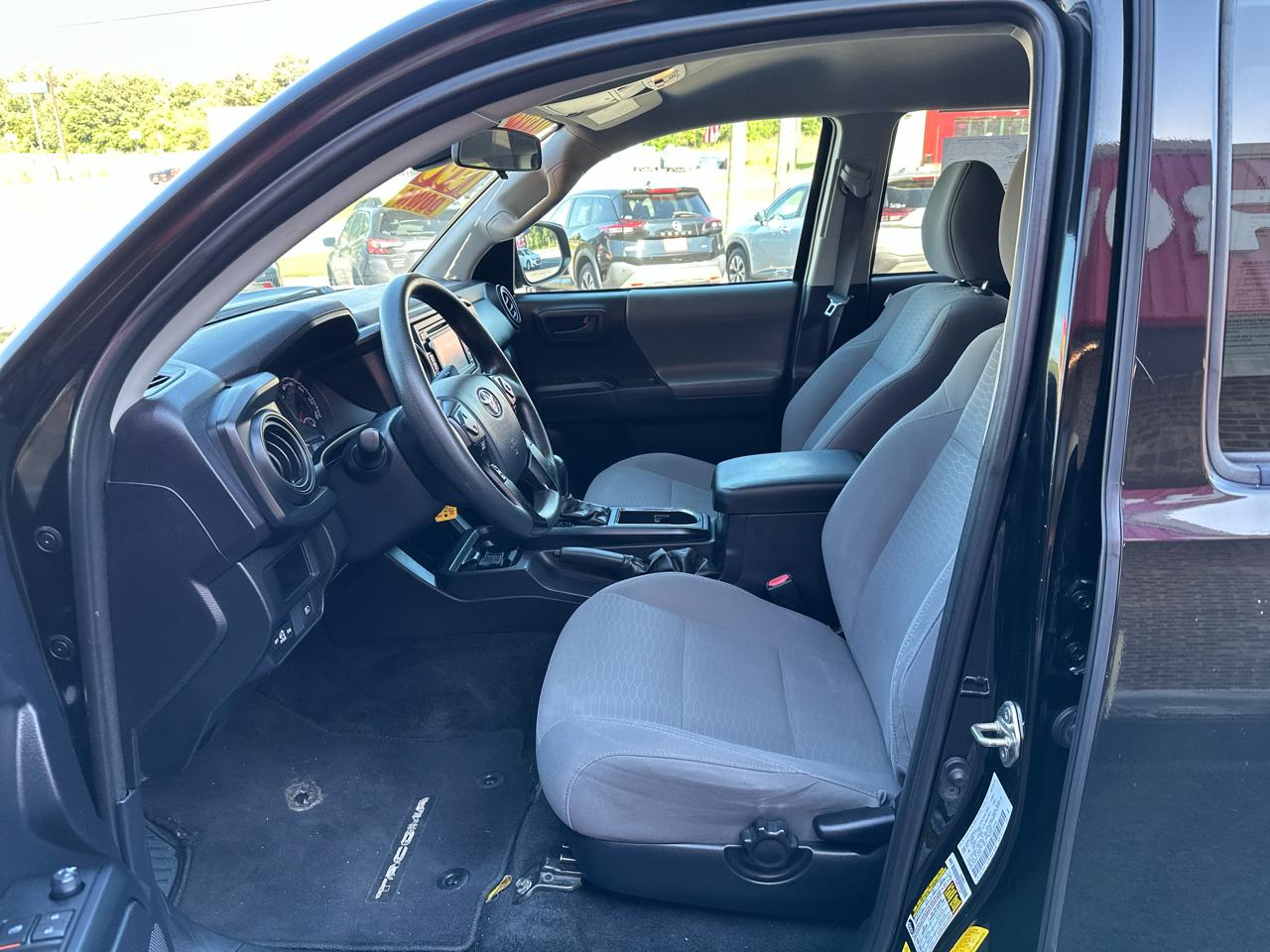 Toyota Tacoma 2WD SR5 Double Cab 5' Bed I4 AT (Natl) 2019