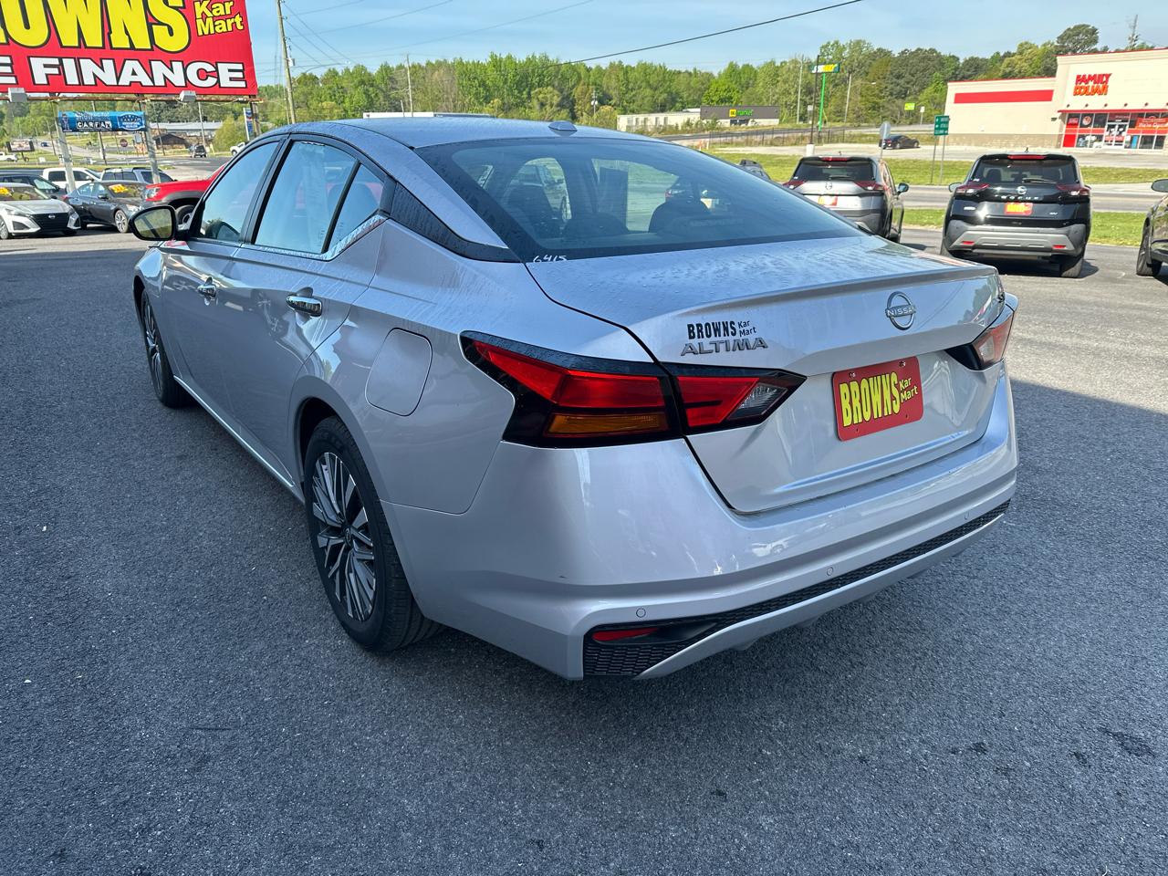 Nissan Altima 2.5 SV Sedan 2024