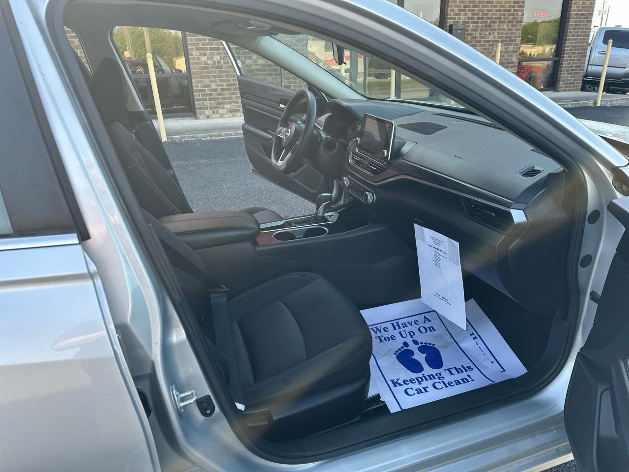 Nissan Altima 2.5 SV Sedan 2024