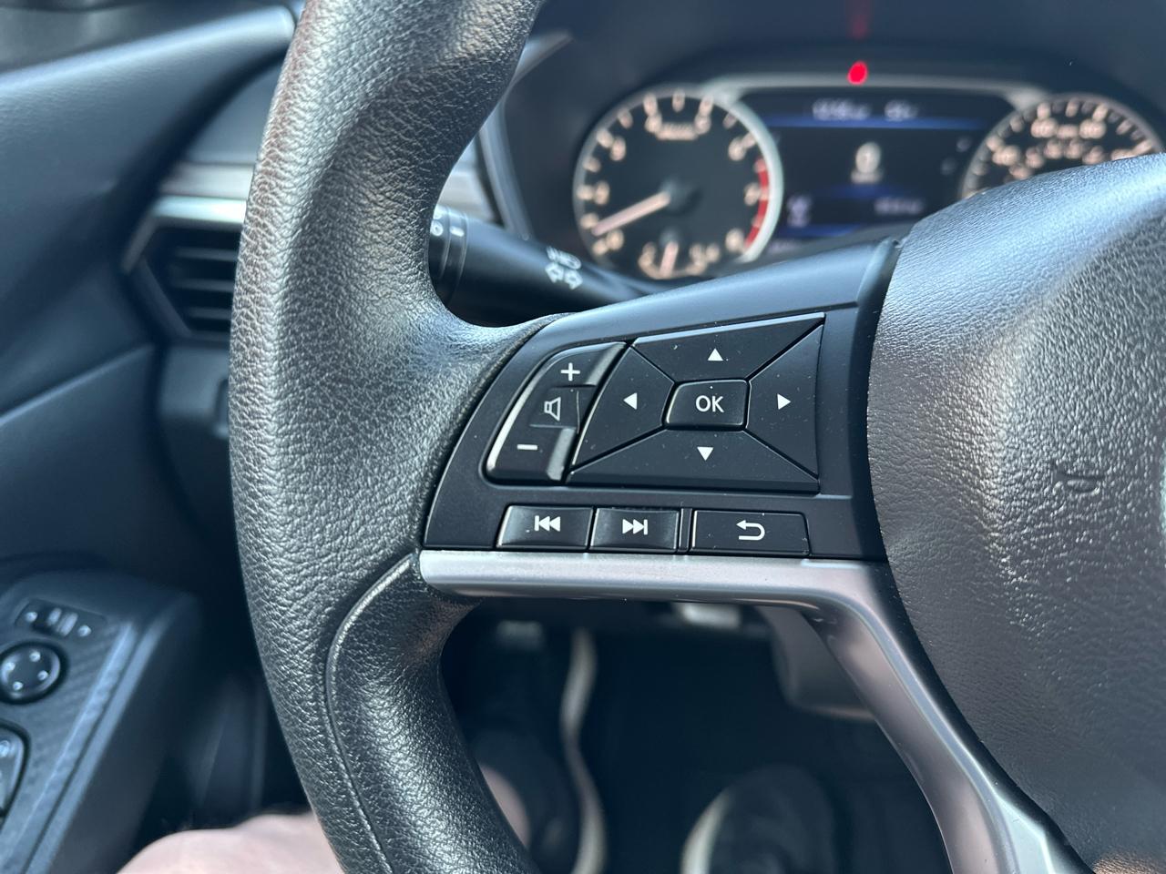 Nissan Altima 2.5 SV Sedan 2024