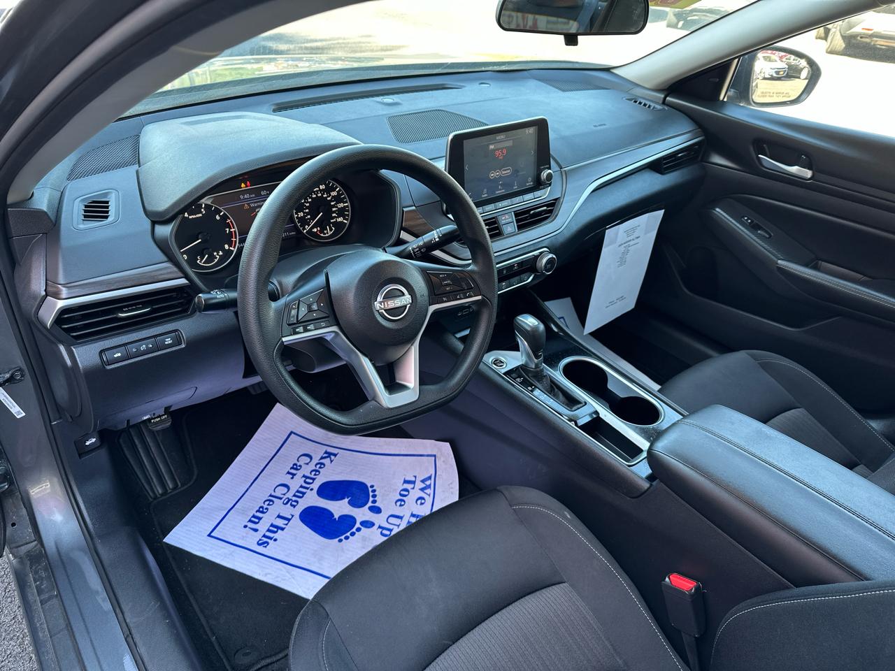 Nissan Altima 2.5 SV Sedan 2024