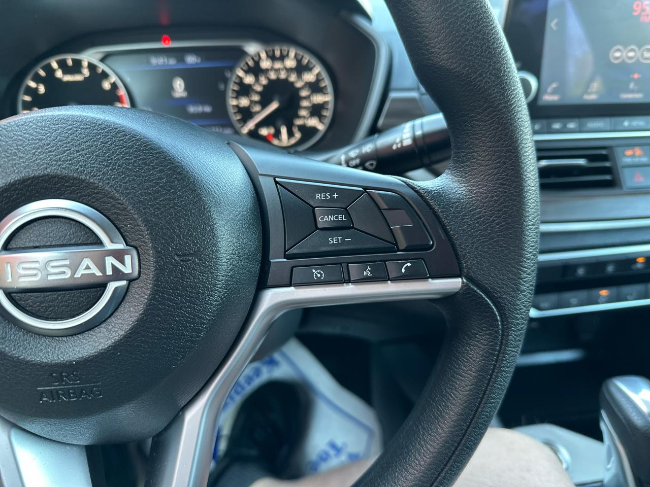 Nissan Altima 2.5 SV Sedan 2024