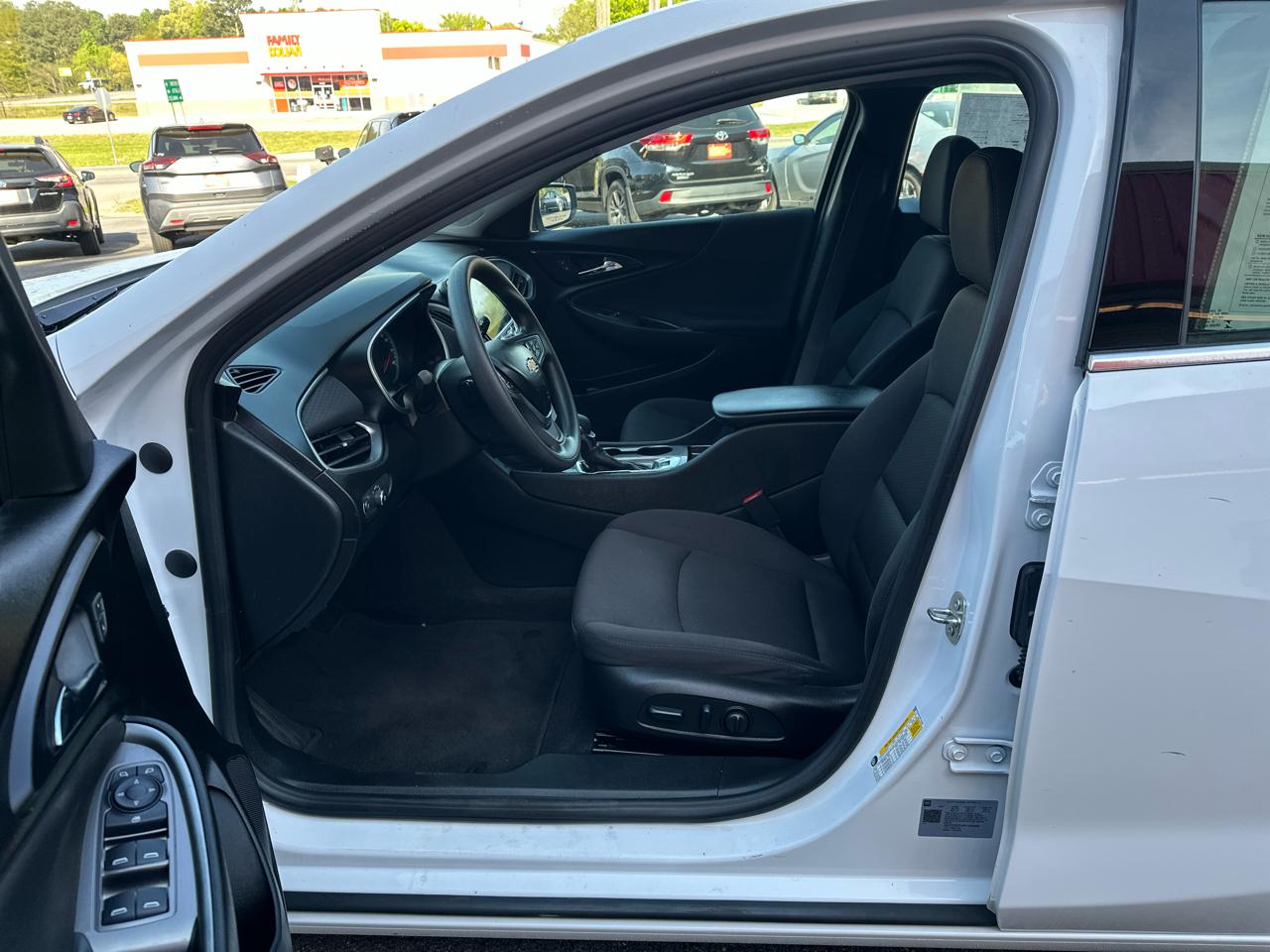 Chevrolet Malibu 4dr Sdn LS w/1FL 2023