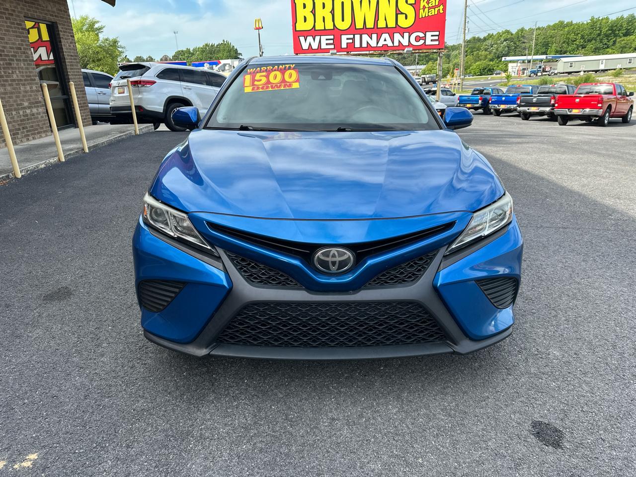 Toyota Camry SE Auto (Natl) 2020