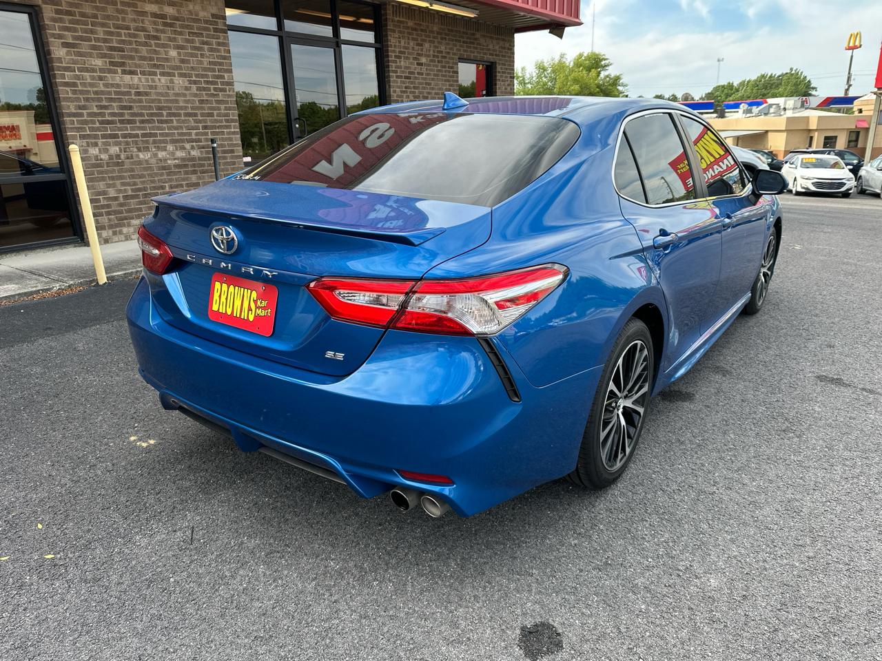 Toyota Camry SE Auto (Natl) 2020