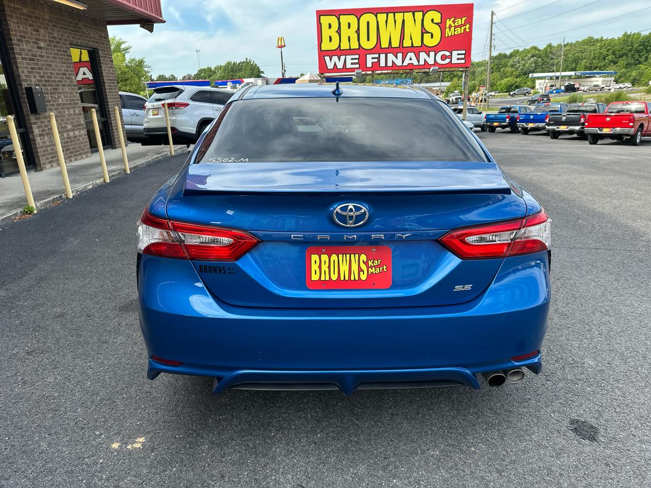 Toyota Camry SE Auto (Natl) 2020