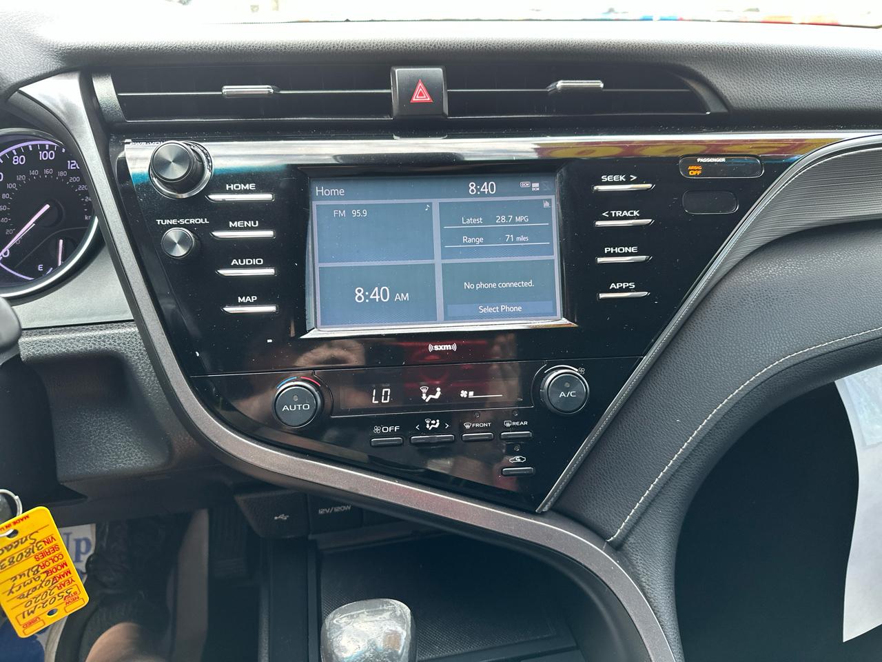 Toyota Camry SE Auto (Natl) 2020