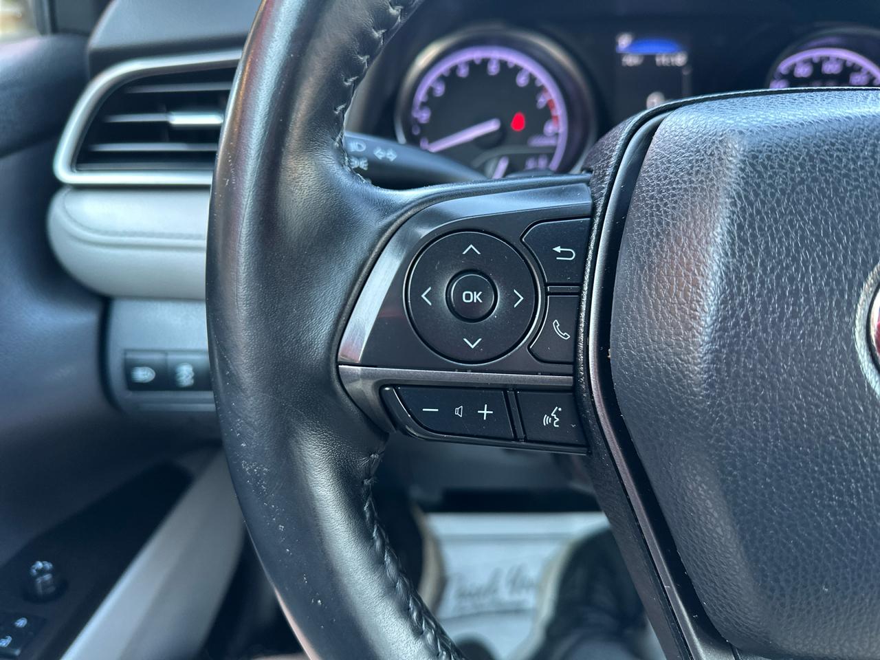 Toyota Camry SE Auto (Natl) 2021