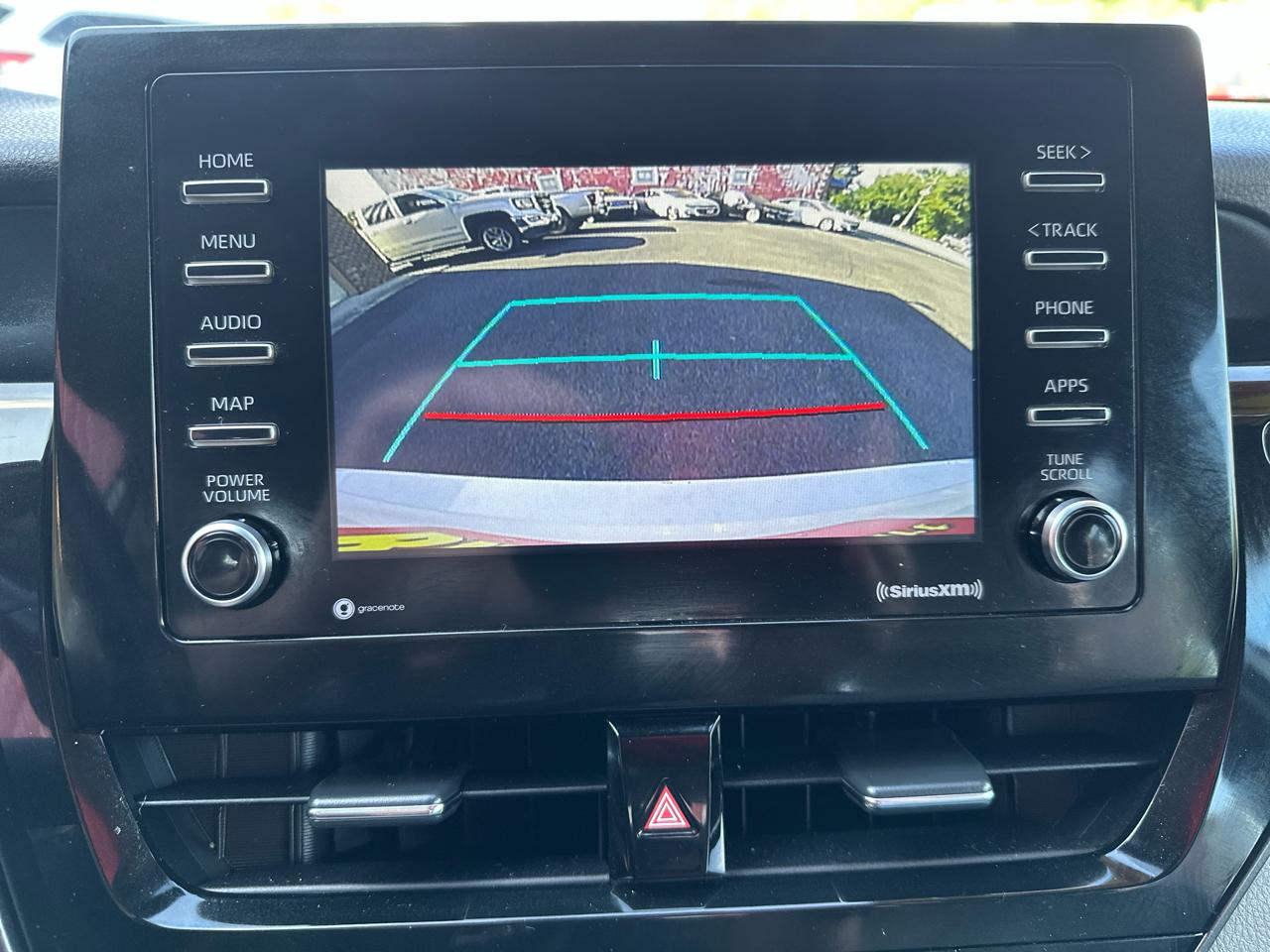 Toyota Camry SE Auto (Natl) 2021