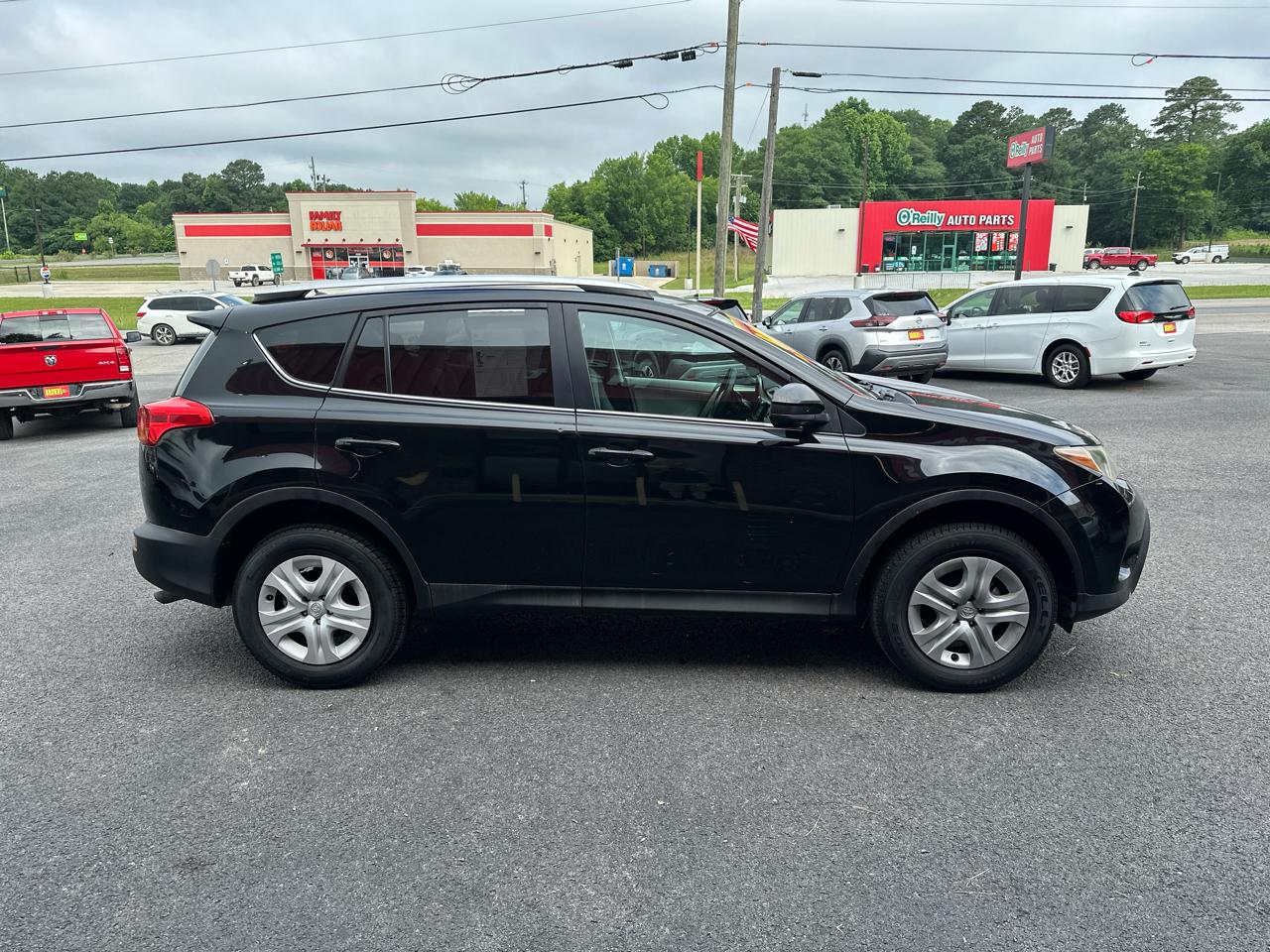 Toyota RAV4 FWD 4dr LE (Natl) 2013